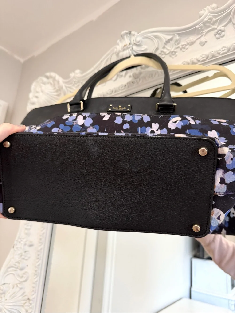 Kate Spade New York Scattered Hydrangeas Grove Street Small Margareta Tote Bag